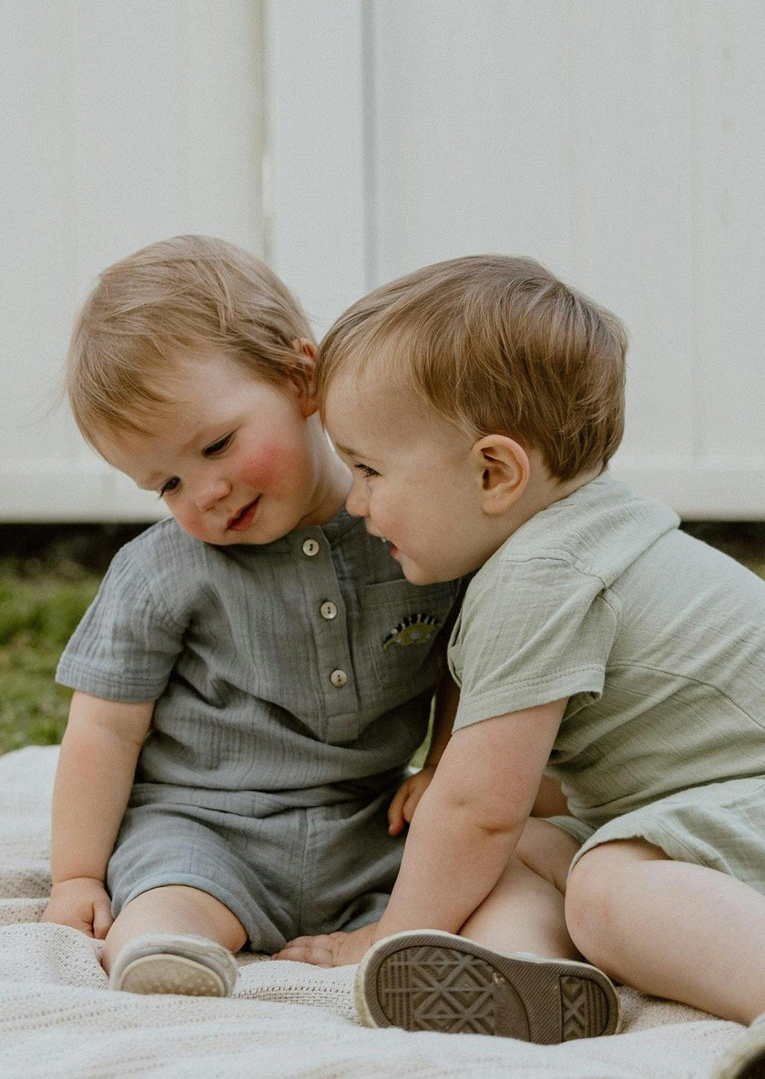 Cayden | Organic Muslin Petit Dino Set | Fog