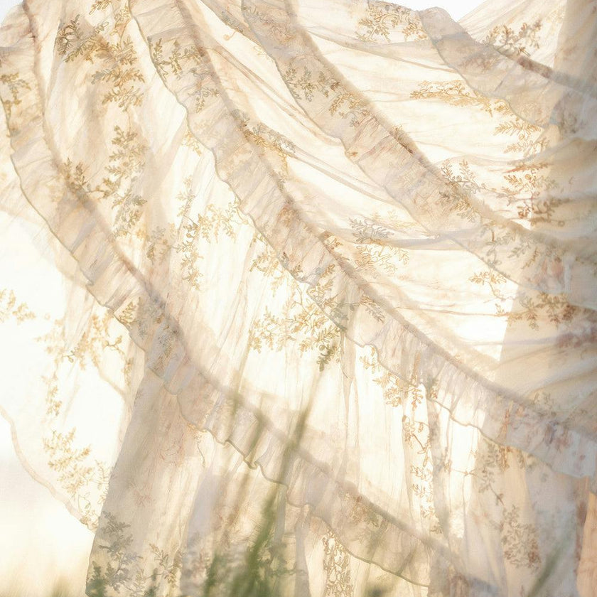 Winnie Dress in Bright White Wispy Wildflower