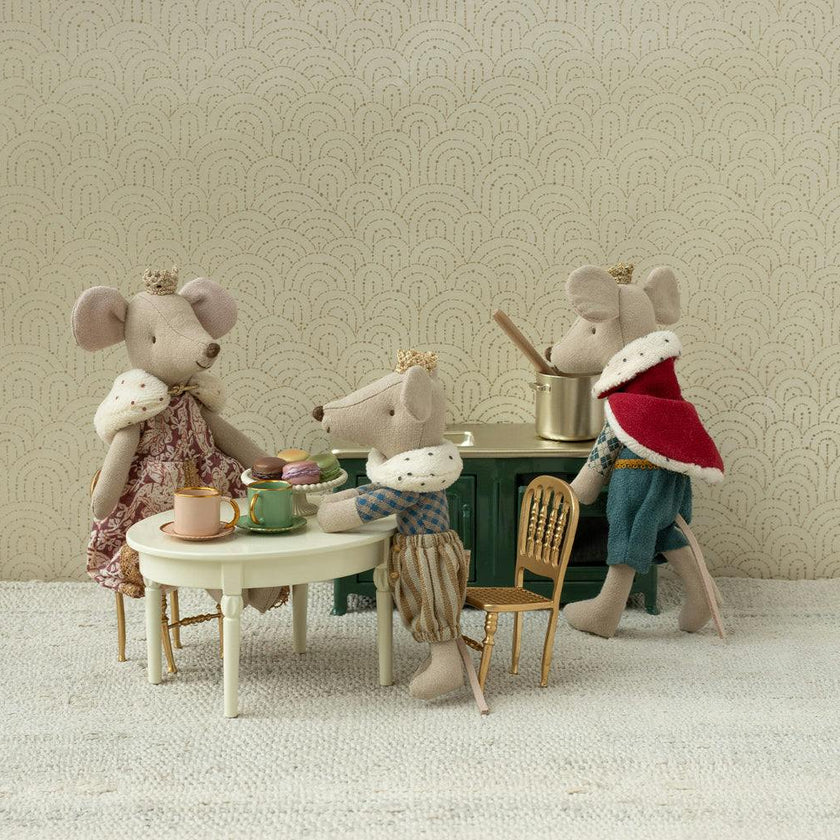 Prince mouse, Big brother