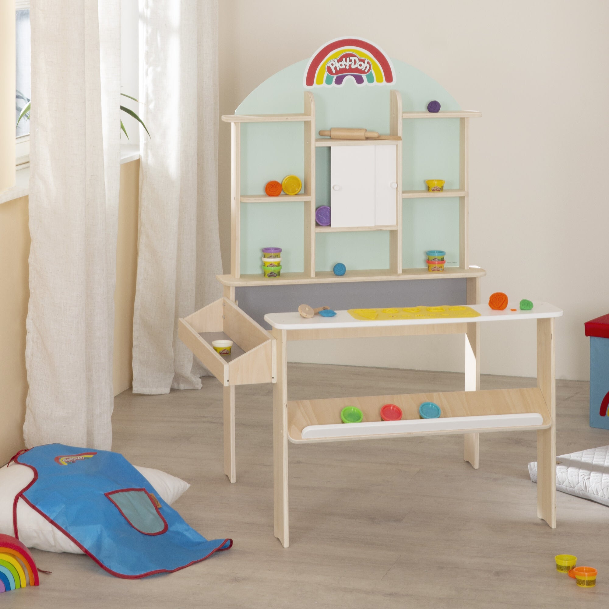 Play-Doh: All Inclusive Creative Wooden Shop Stand