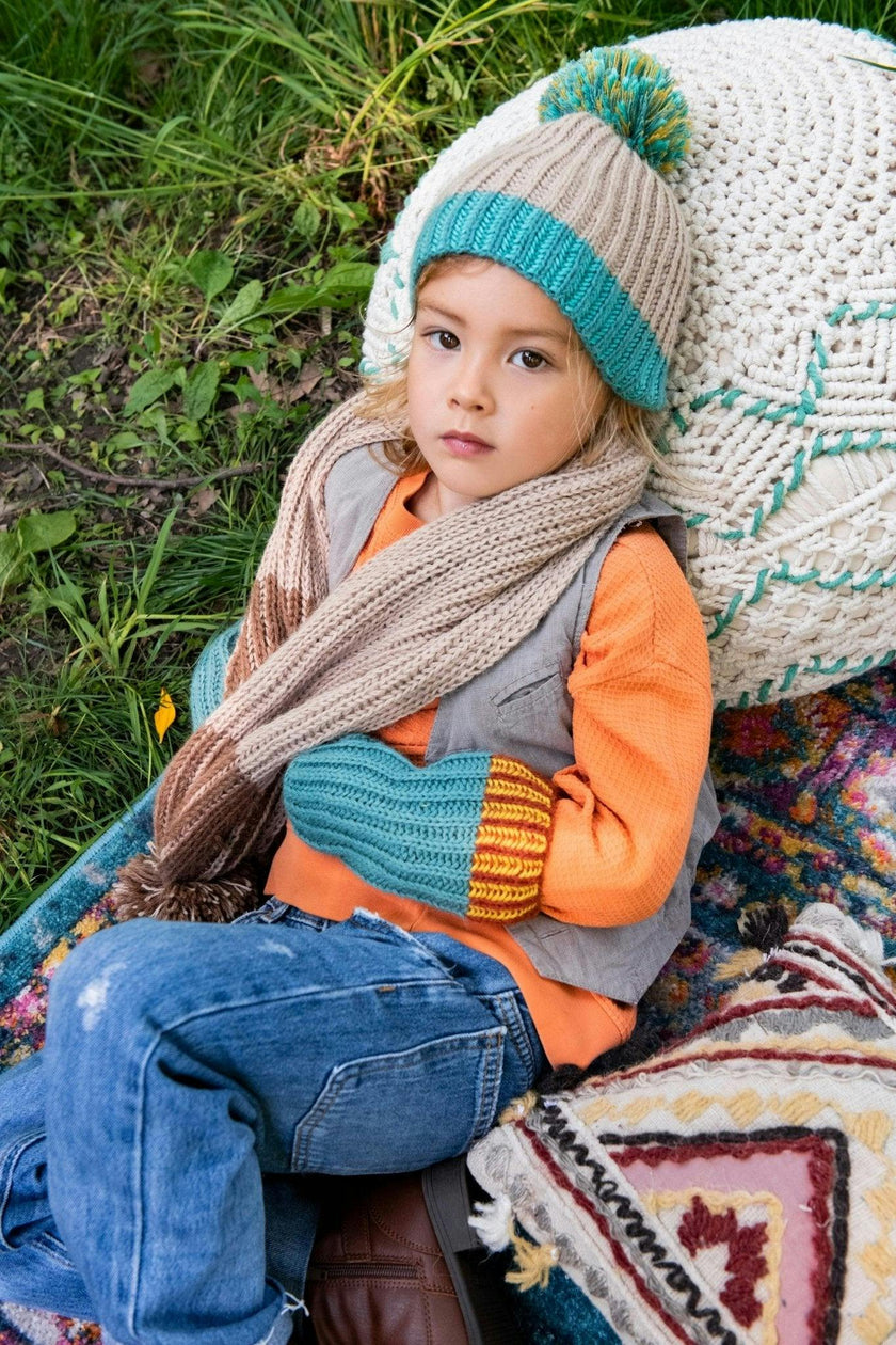 Nuevo Sprinkle Pom Scarf