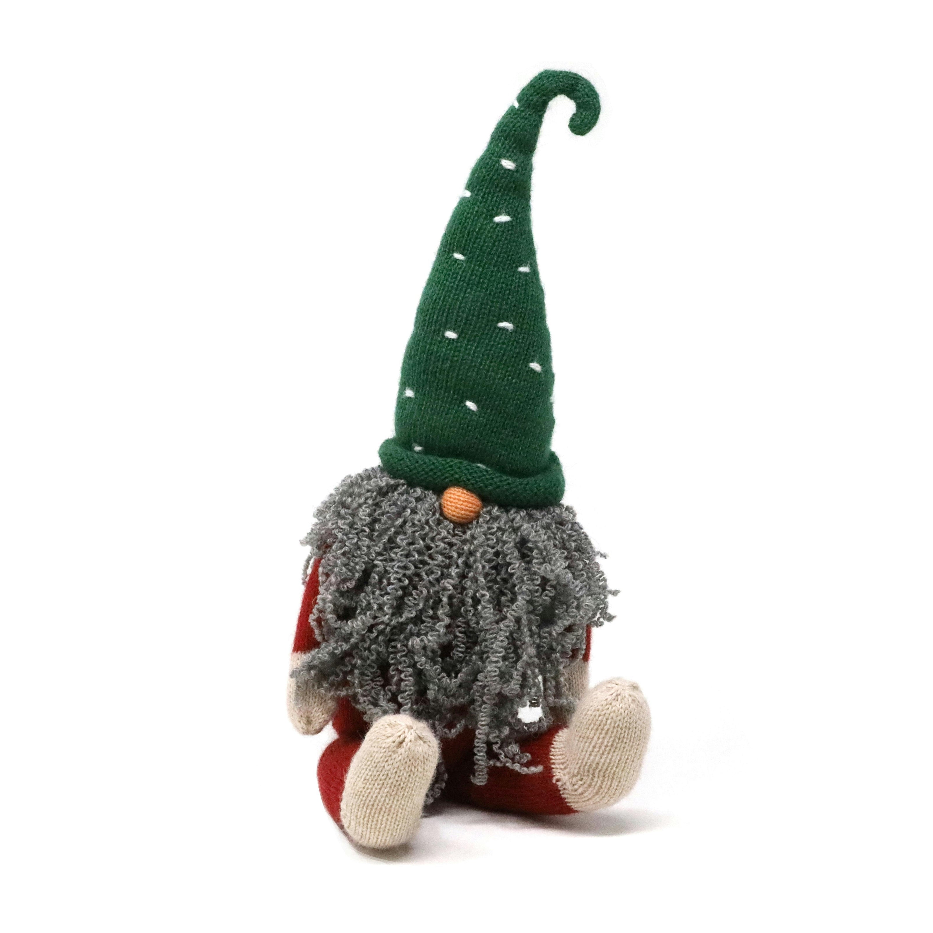 Sitting Gnome 15