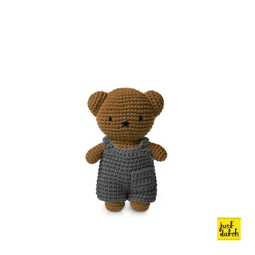 Boris in Casual Color Crochet Outfit