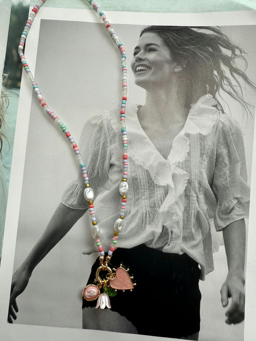BEADED PEARL FLORAL HEART CHARM NECKLACE