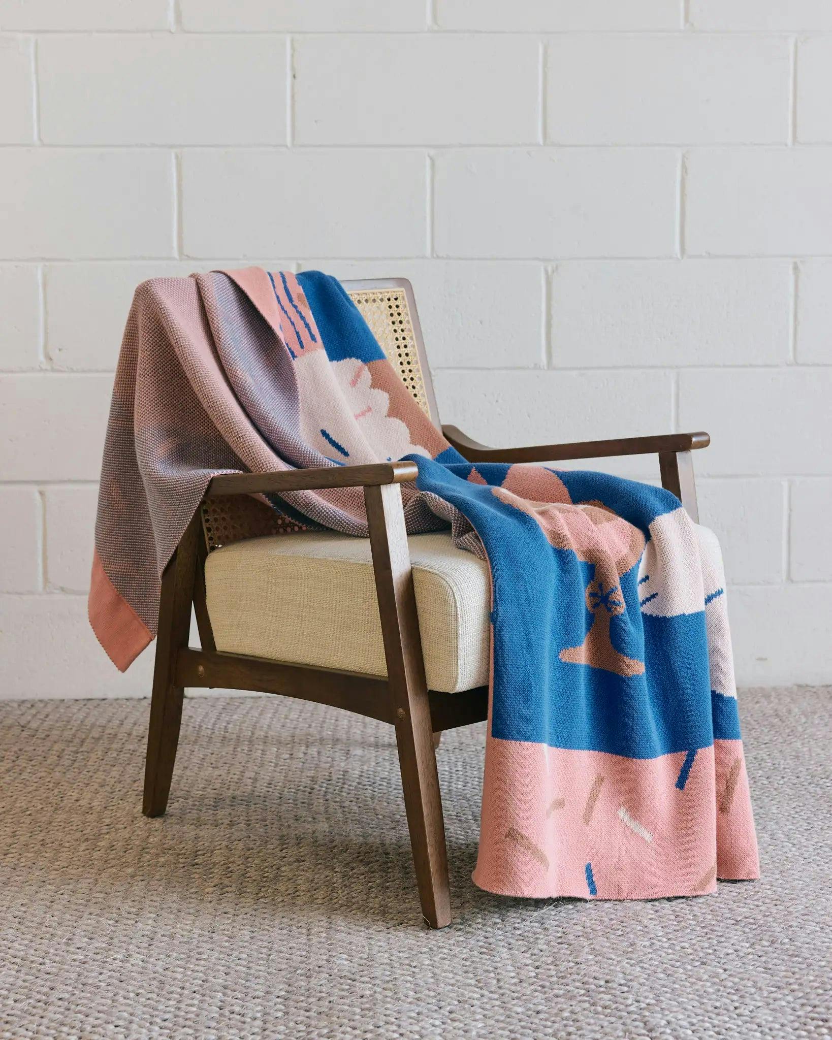 Cocktail Cat Knit Blanket