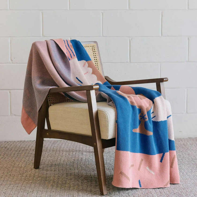 Cocktail Cat Knit Blanket