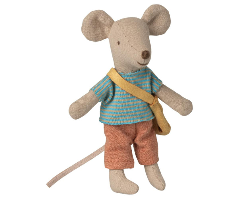 Little brother mouse with bag