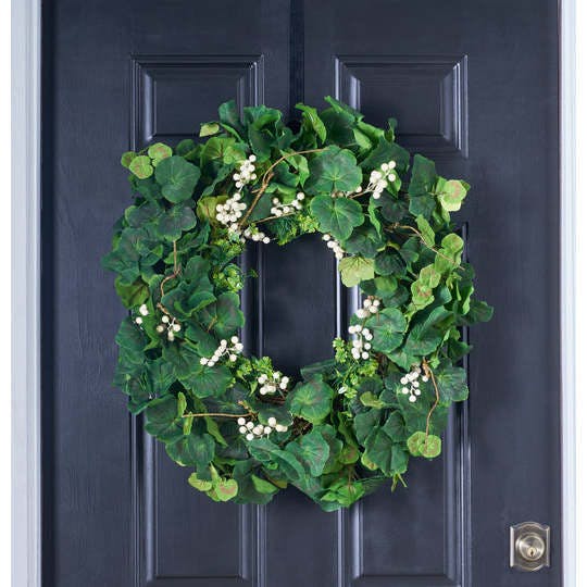 Everyday Mixed Greenery Geranium, Clover & White Berry Twig All Seasons Wreath