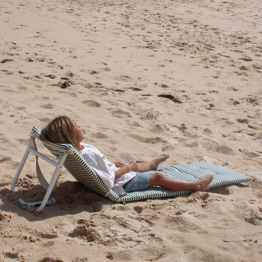 Sunnylife: Reclining Beach Chair - The Vacay Olive