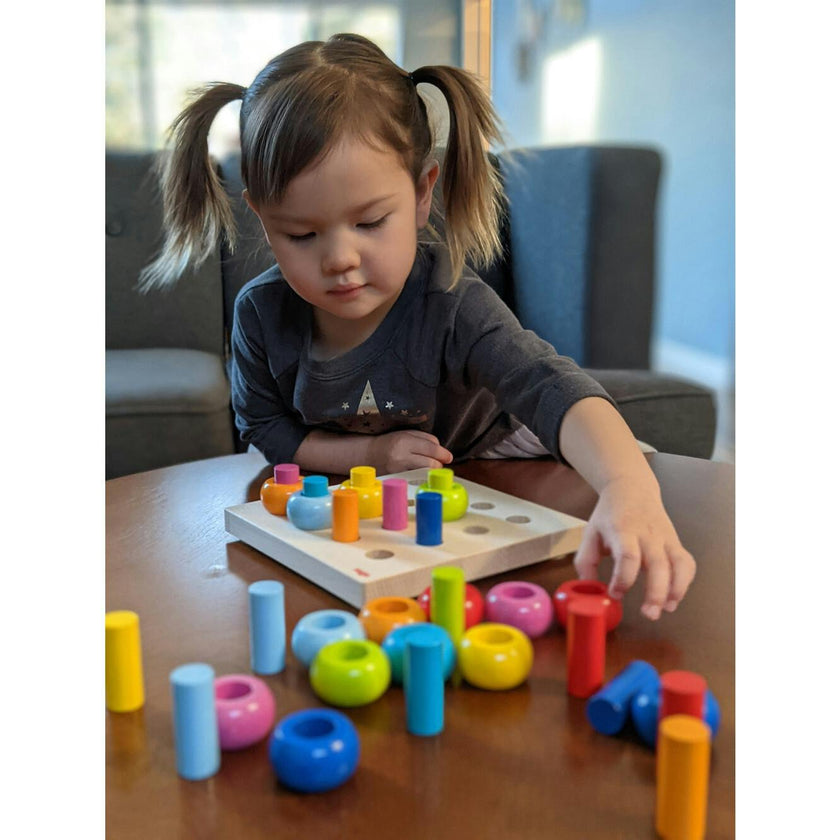 Rainbow Whirls Pegging Game