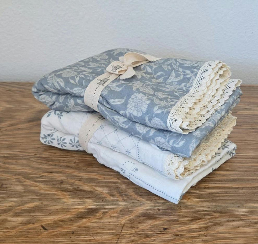 Delft Tile QUILTED 6 Layer Gauze Blanket