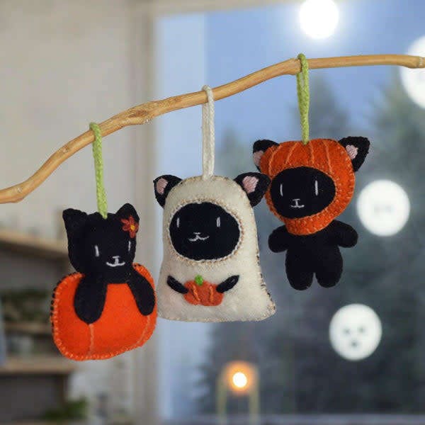 Halloween Ornament Set