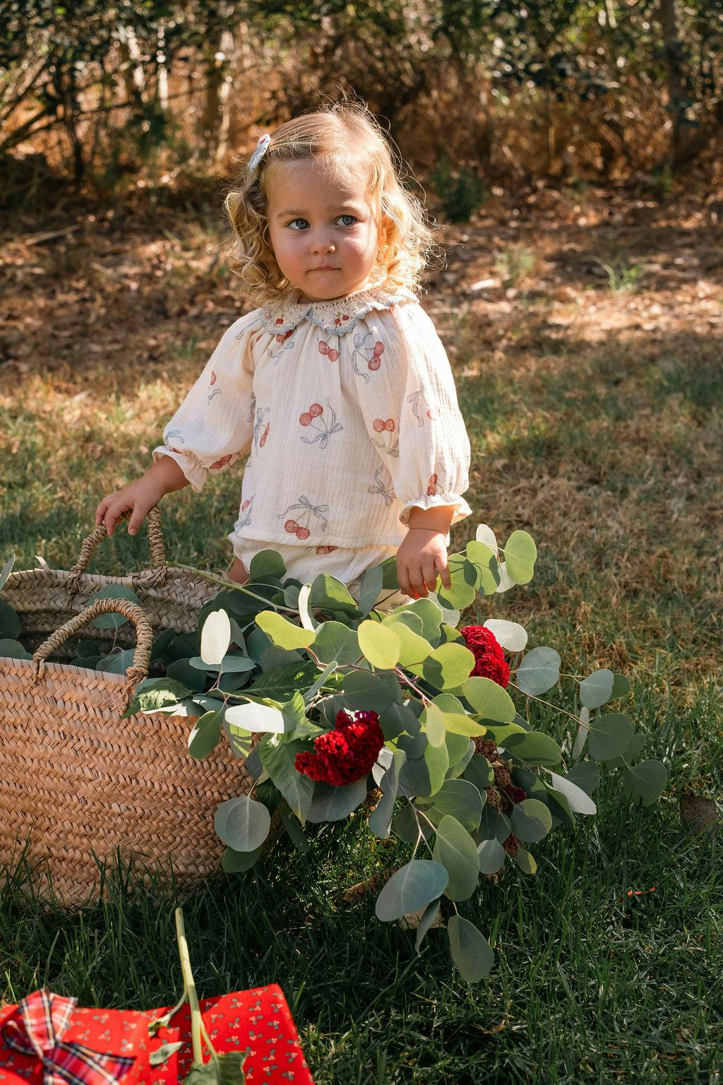 Eloise Set in Winter Chérie