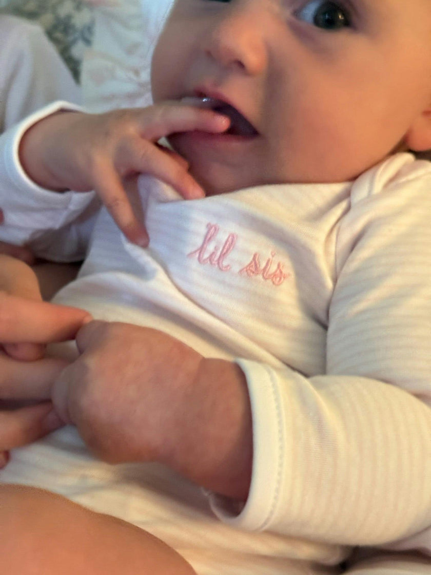 "Lil Sis" Short Sleeve Bodysuit in Pink Stripe