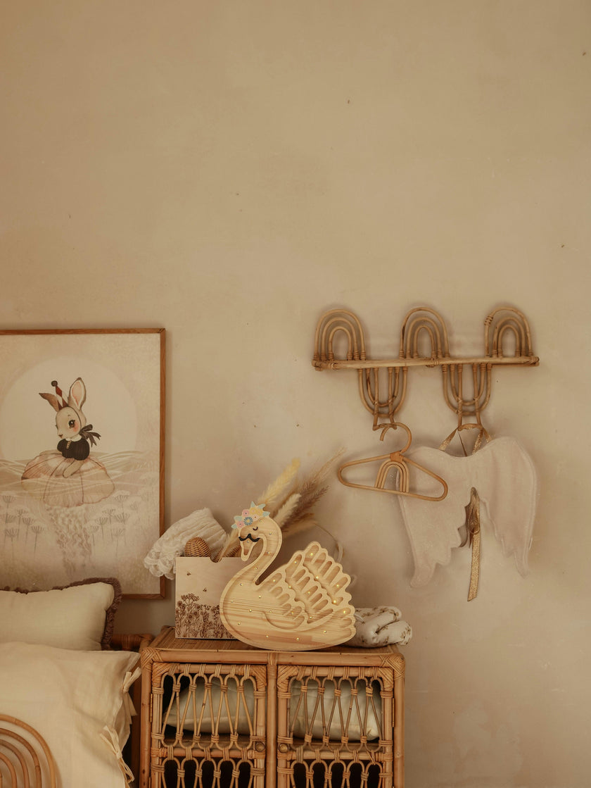Little Lights Swan Lamp