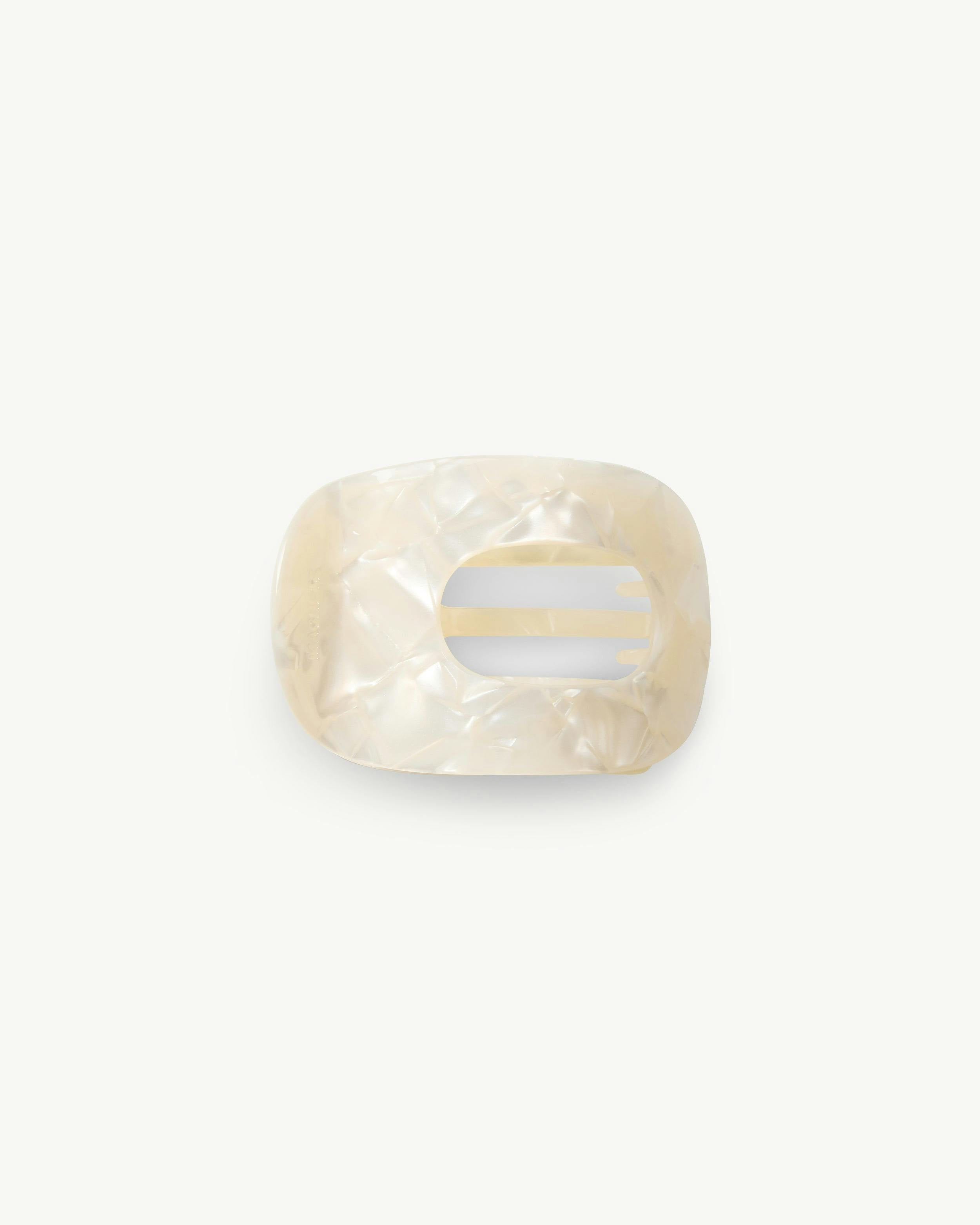 Yoga Claw in White Shell