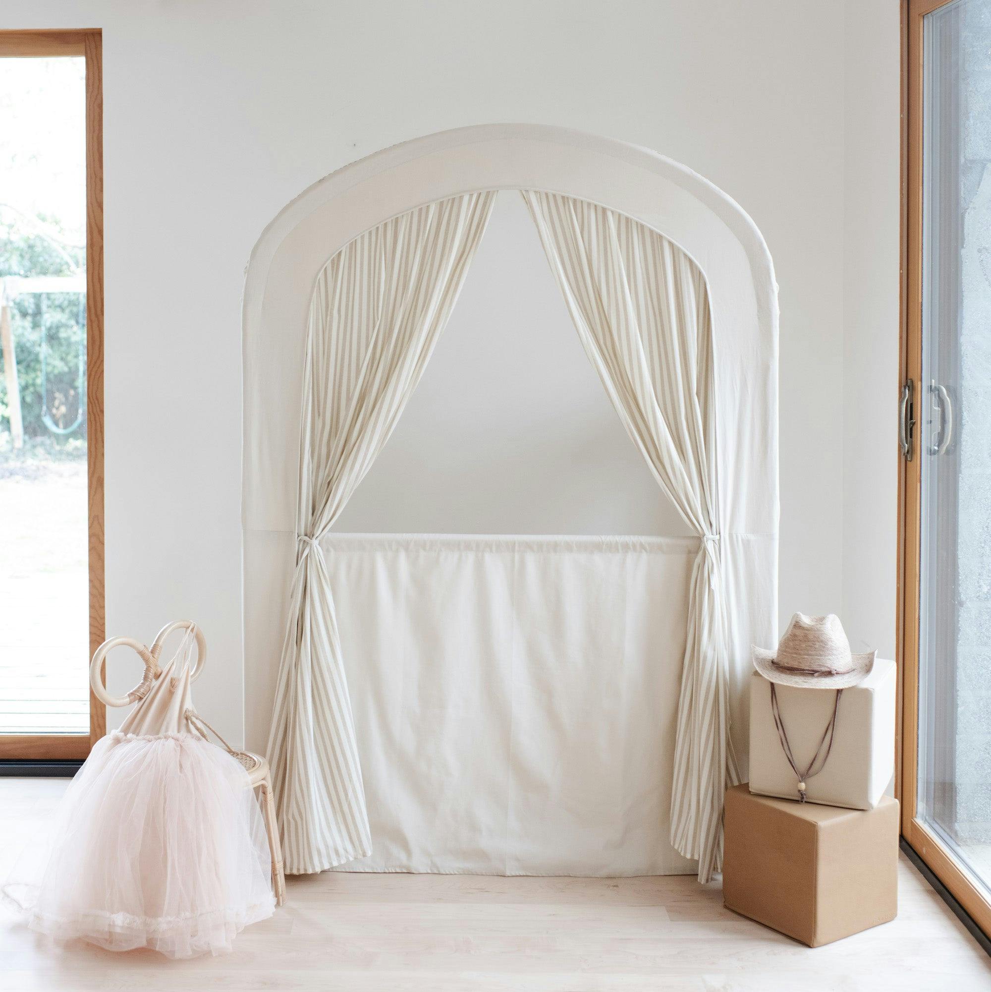 Fabric Arched Play Theatre