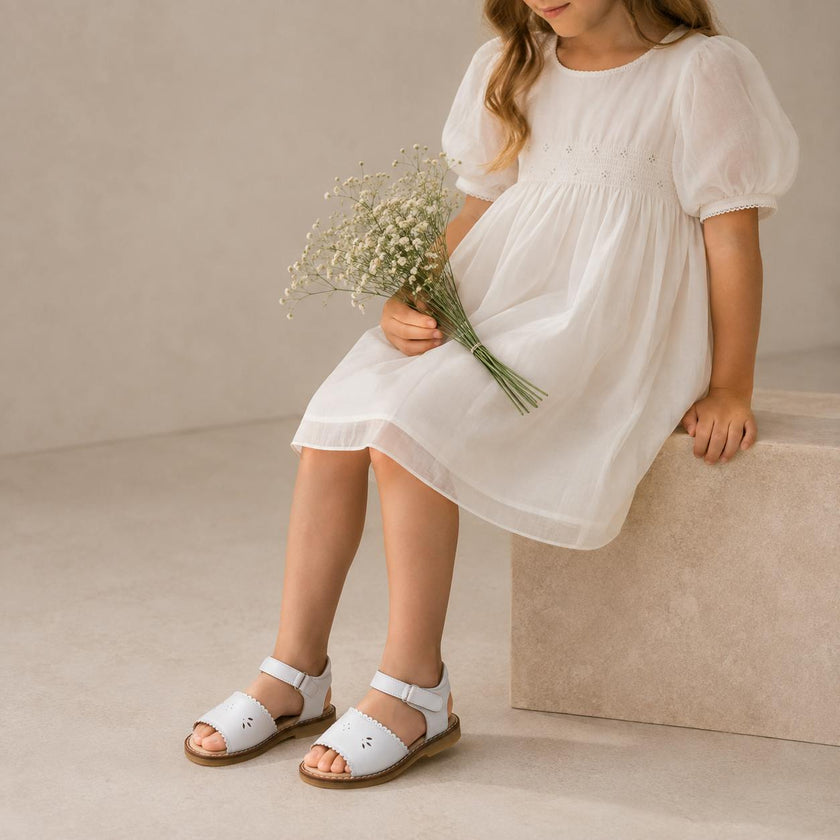 Classic Scallop Sandal | White Leather