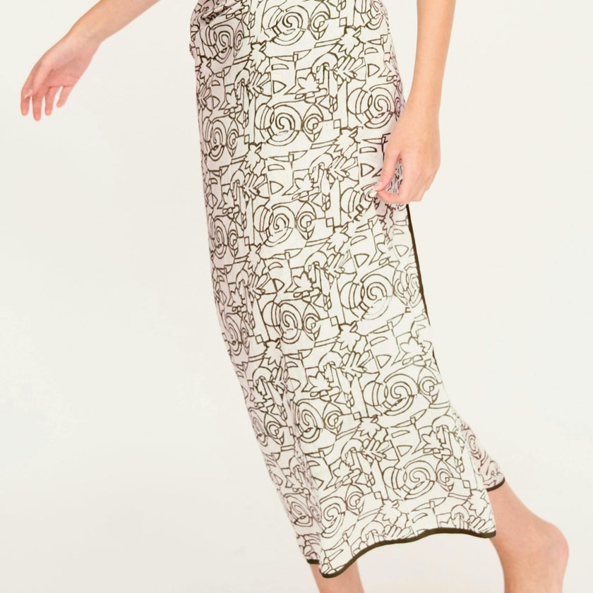Sarong in Chocolate Heka