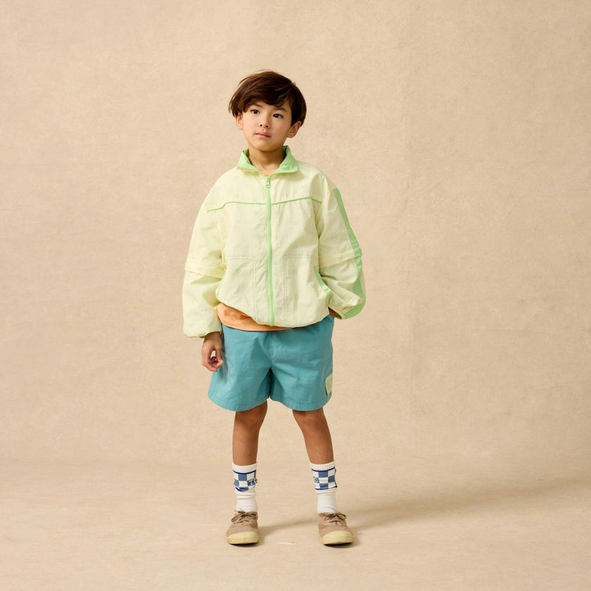 Play Windbreaker in Sunday Print