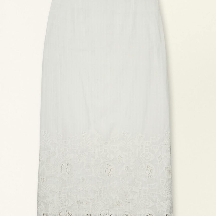 Lombok Skirt in White Embroidered Deco