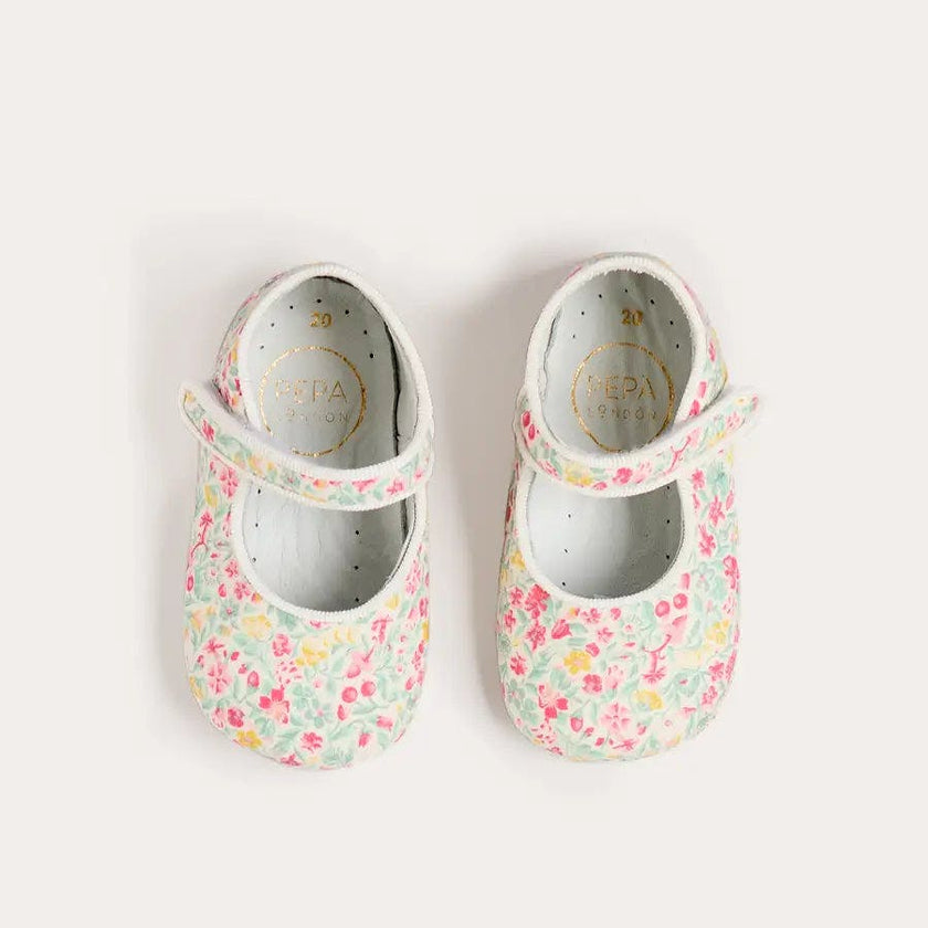 Adelaide Floral Mary Jane Pram Shoes in Pink (17-20EU)