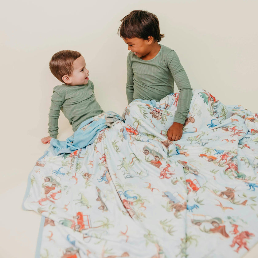 Three-Layer Jumbo Quilt - Dino Explorer