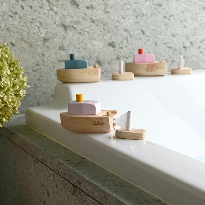 Ofune wind-up wooden boat