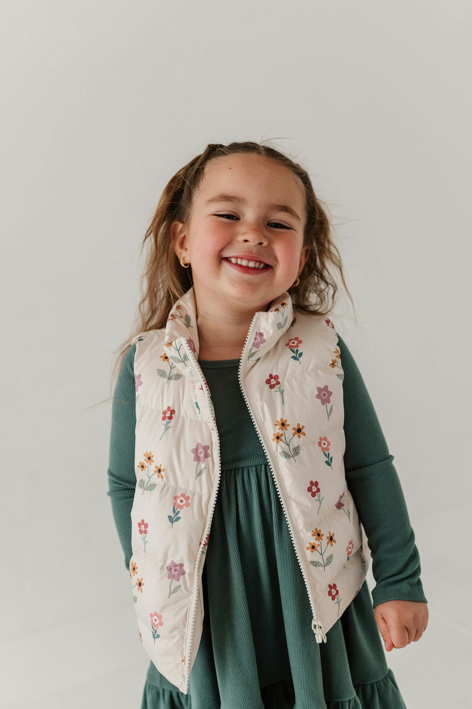 Girls Puffer Vest in Meadow Bloom