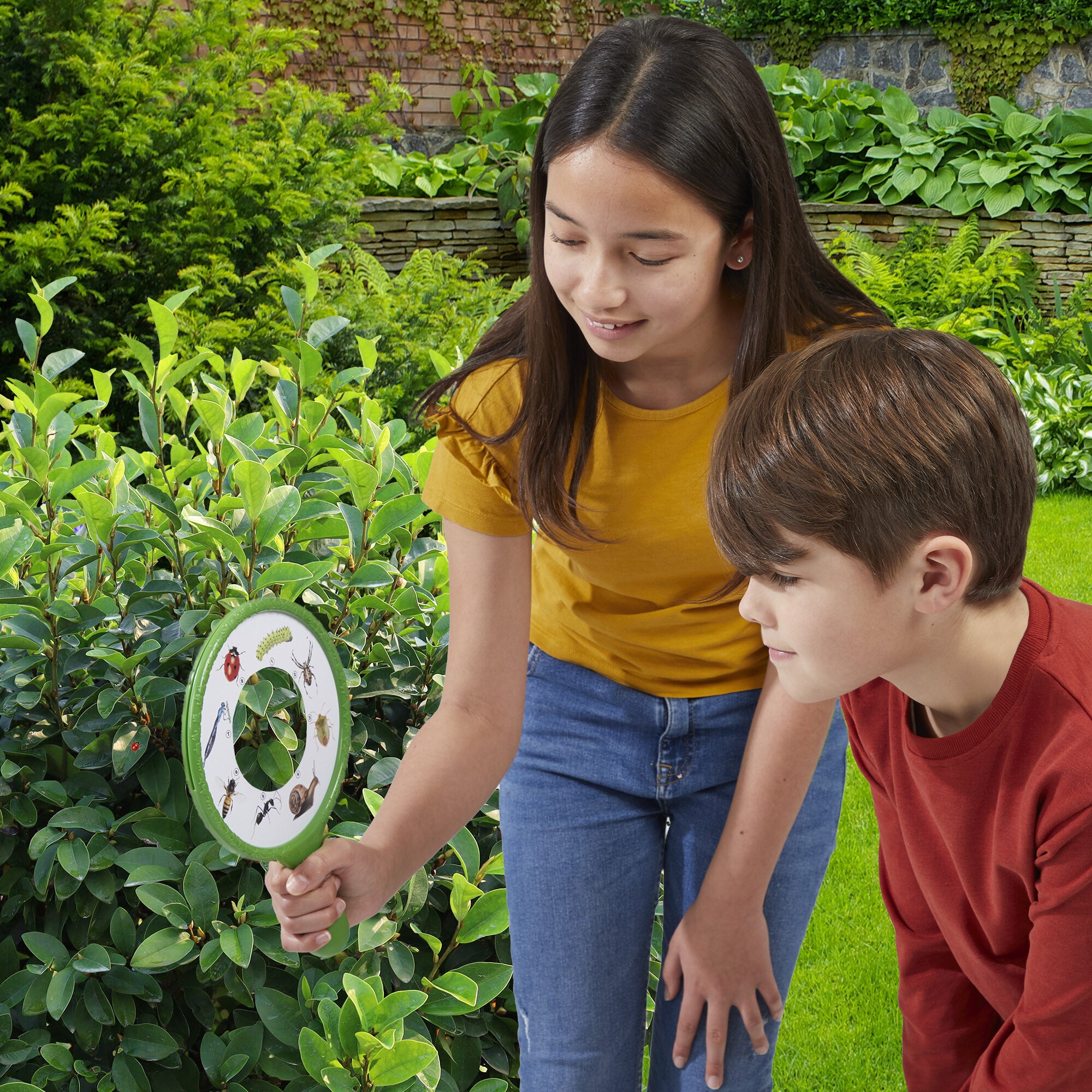Outdoor Adventure: Nature Explorer