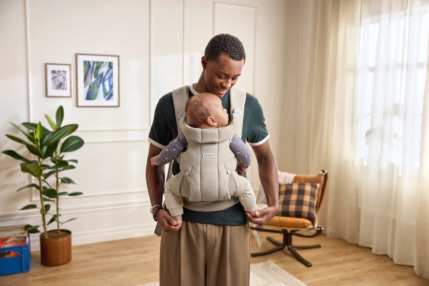 BabyBjörn Baby Carrier Hold