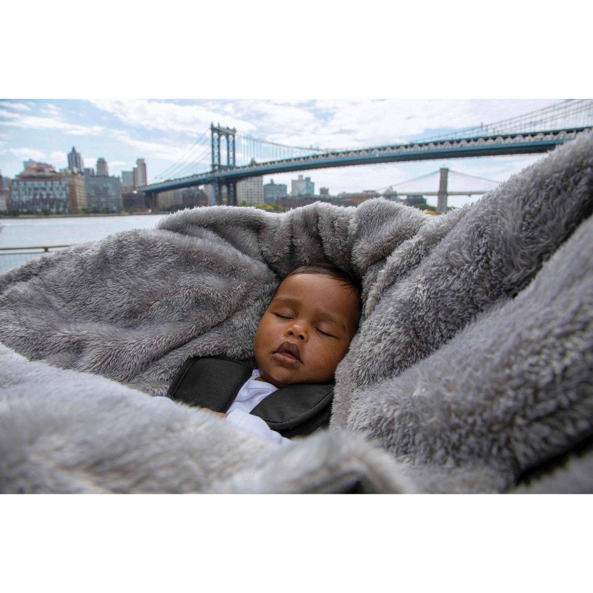 Nido Winter Infant Wrap