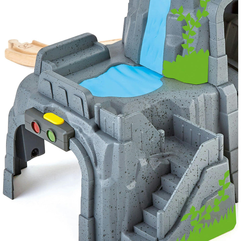 Hape: Light & Sound Mountain Tunnel Set&nbsp;- Rock Mountain Formation & Train Track
