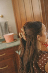 GIRLHOOD OVERSIZED CLAW (2 STYLES)