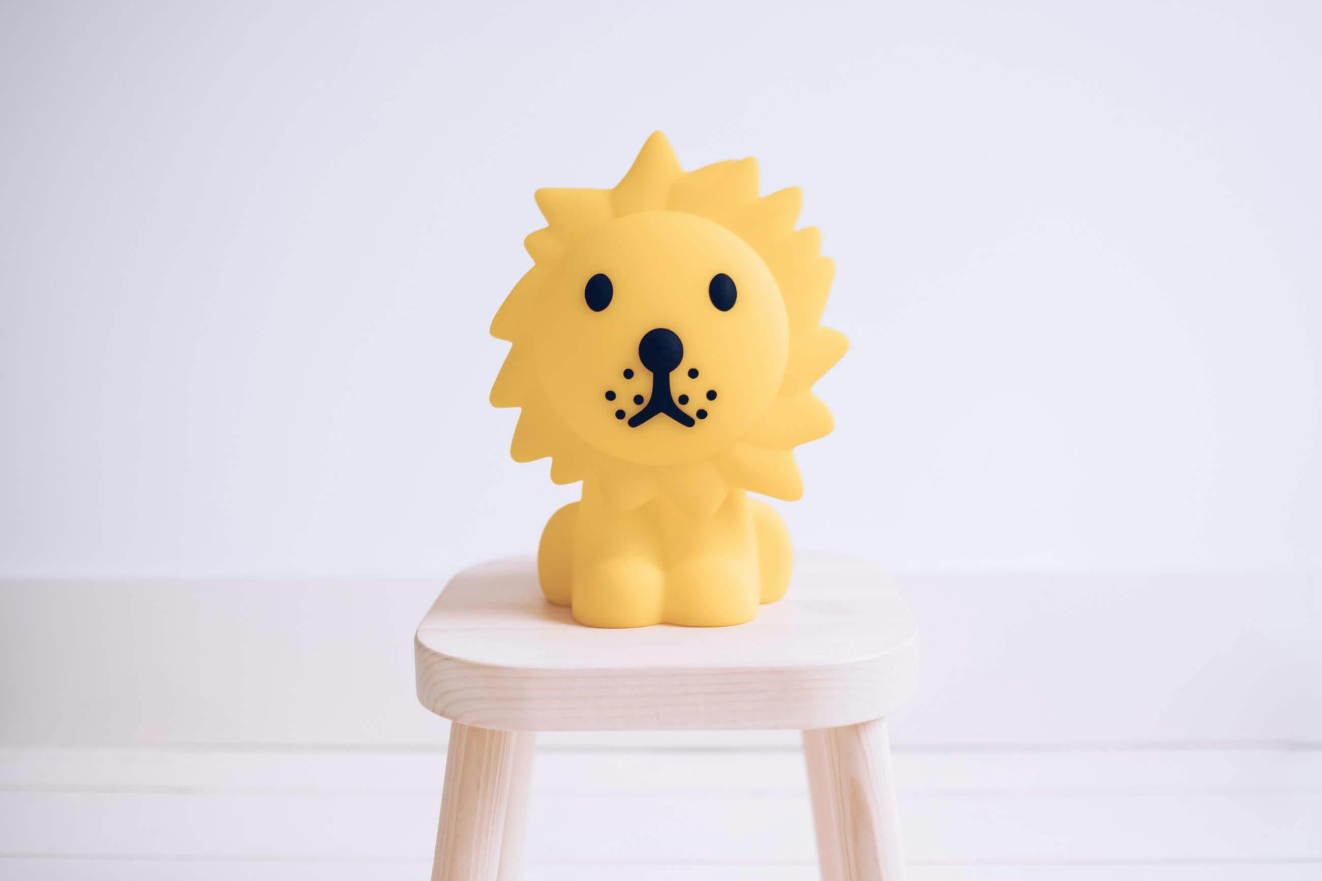 Mr Maria Lion Lights