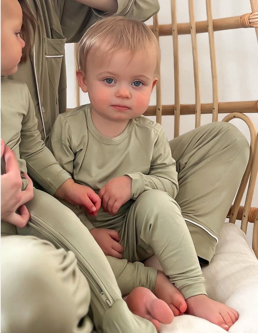 Solid Long Sleeve Pajamas