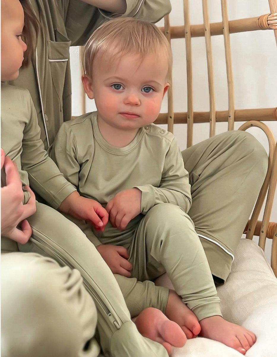 Solid Long Sleeve Pajamas