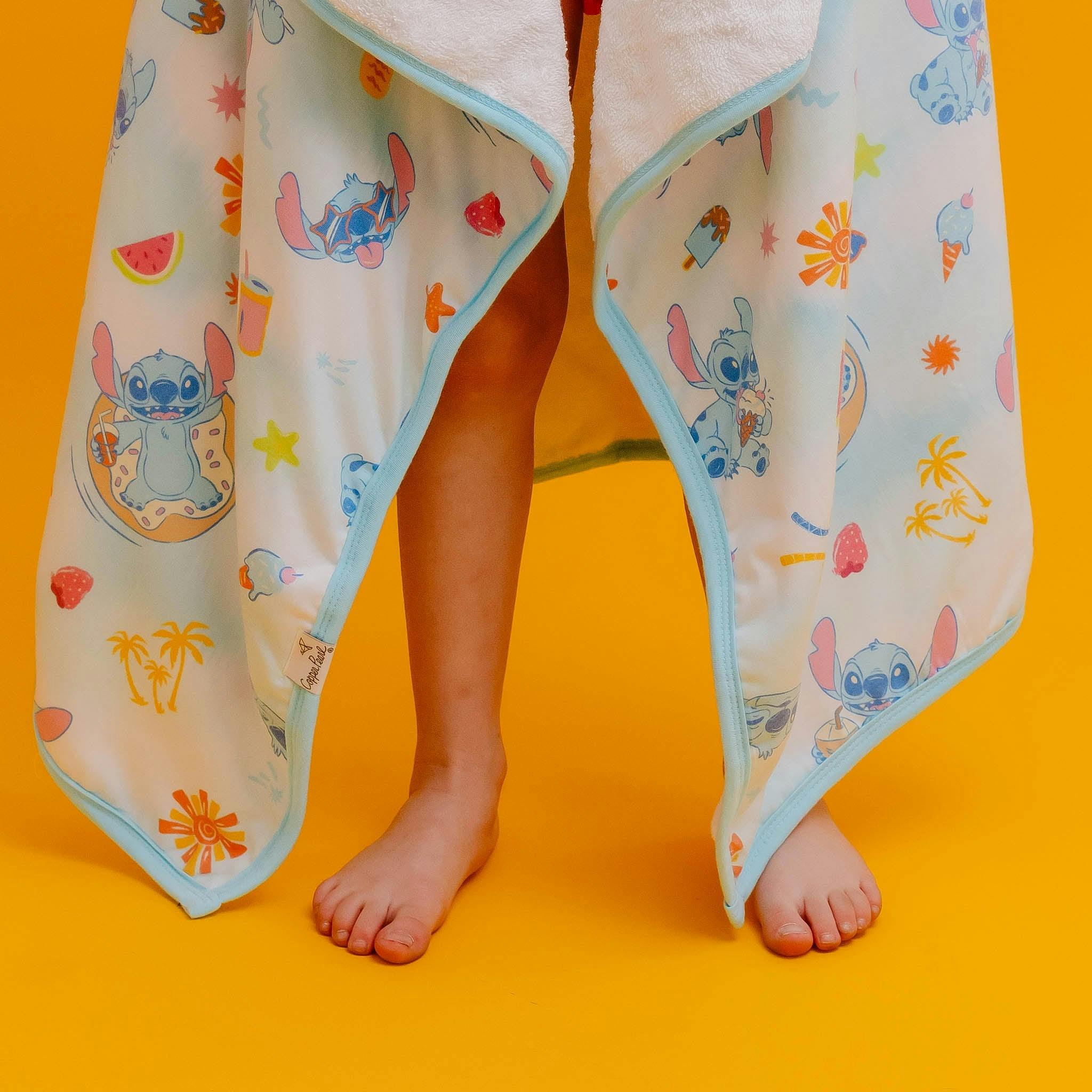 Premium Big Kid Hooded Towel - Disney Stitch Dreamsicles