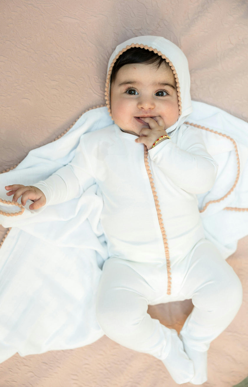 Pom Trim Gauze Swaddle