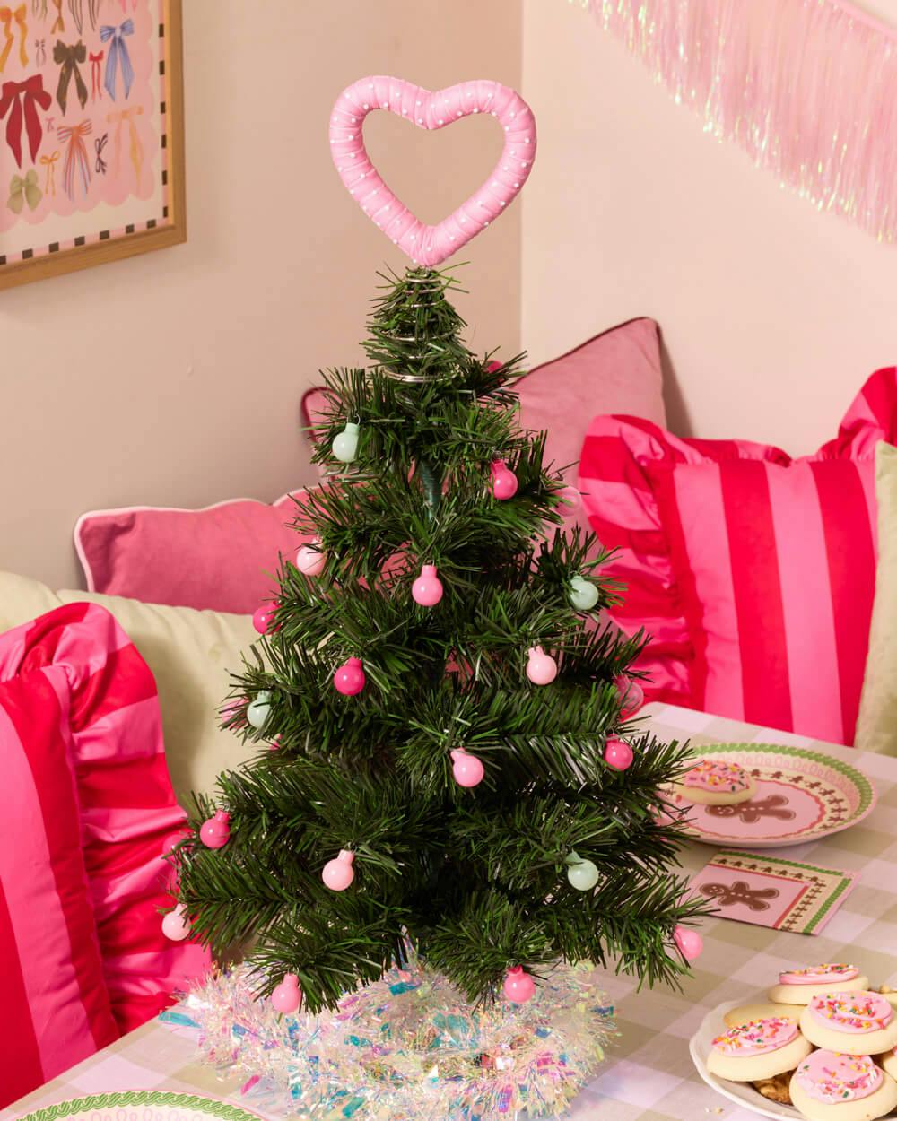 Love & Pearls Treetopper - pink heart treetopper