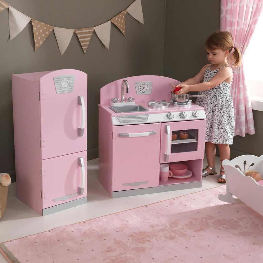 Retro Kitchen & Refrigerator