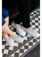 Hampton Canvas Plum Plimsolls in Putty