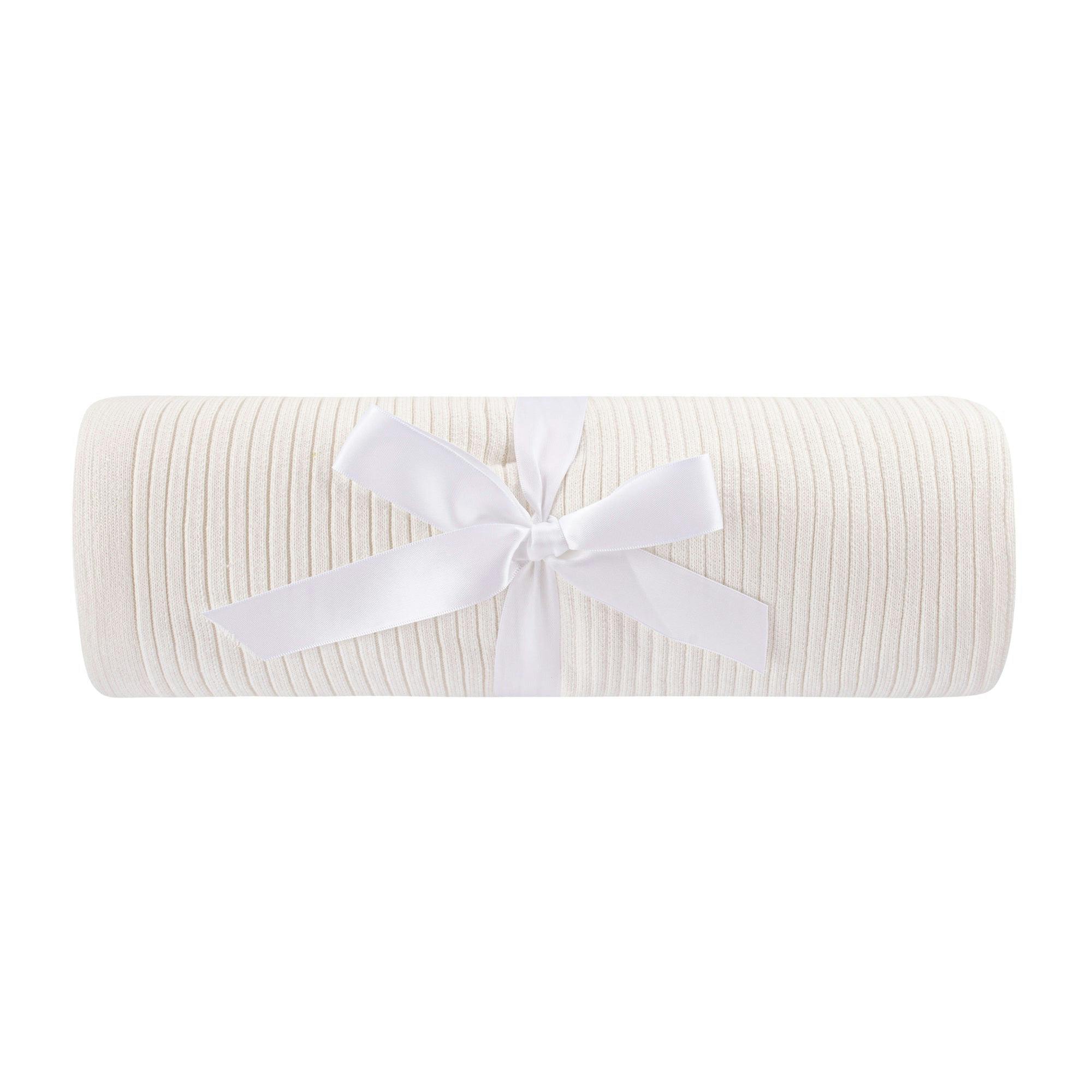 Scallop Trimmed Rib Knit Blanket Ivory