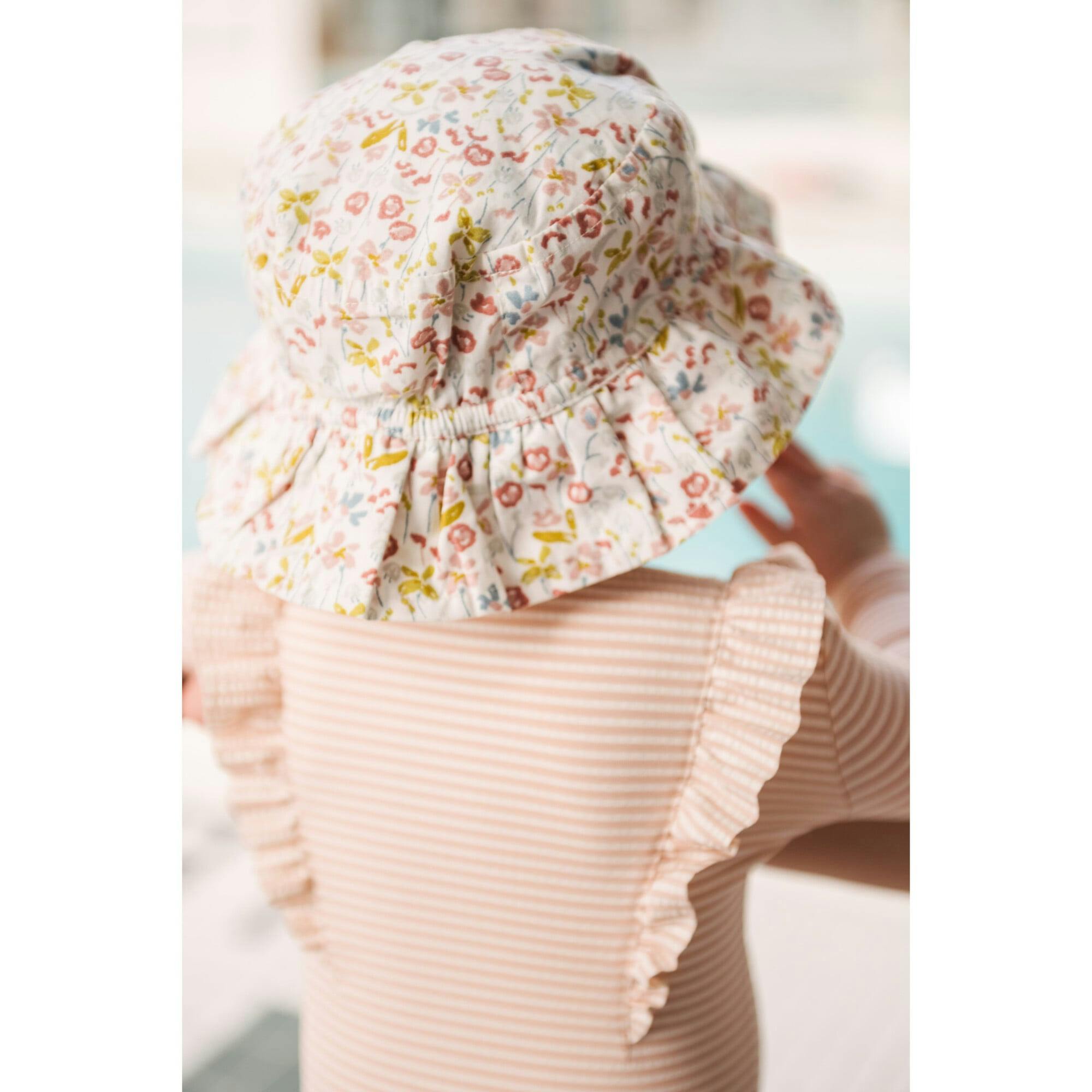 Ruffle Bucket Hat, White