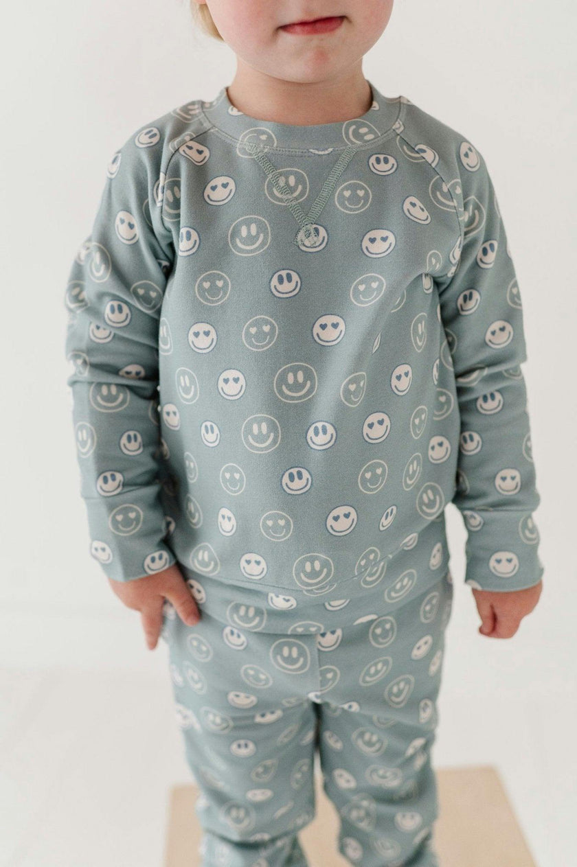 Boys Raglan Sweatshirt in Heart Eyes