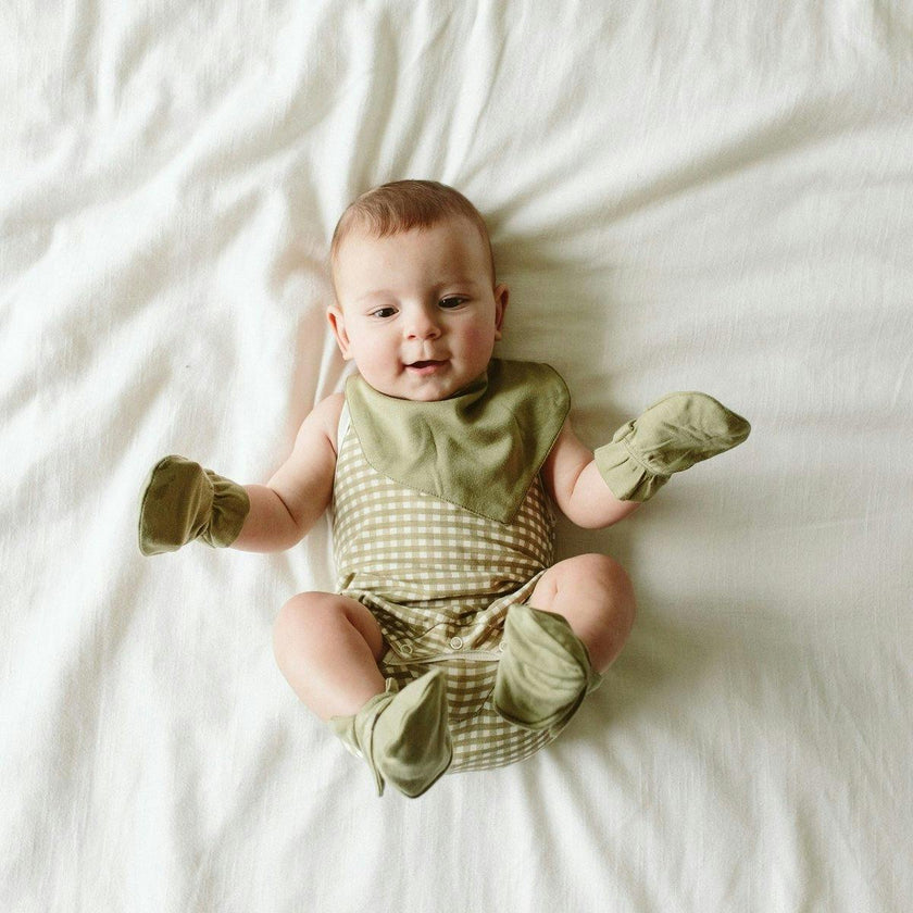 STAY ON MITTS | ARTICHOKE — Bamboo Organic Cotton Blend, 0–6M