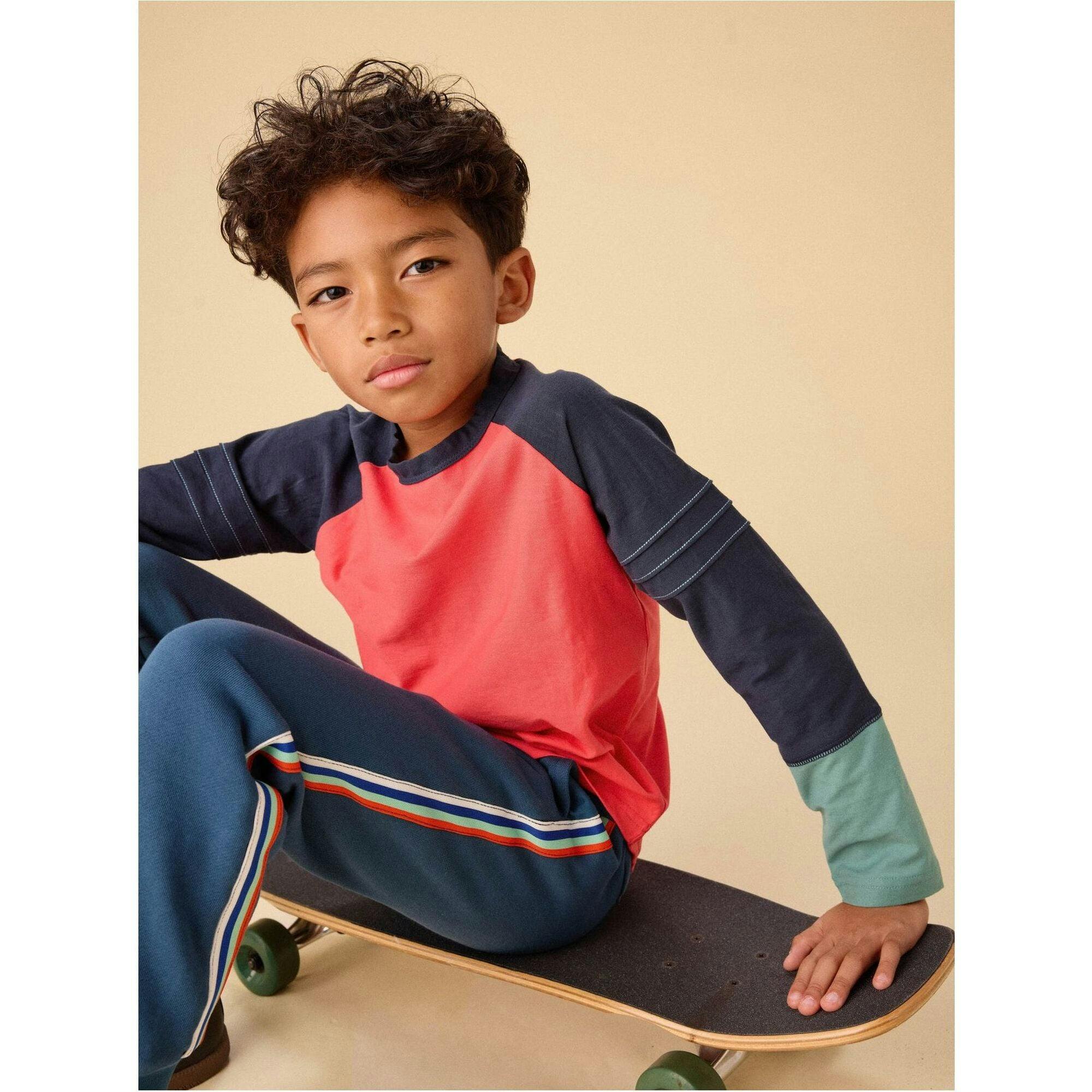 Explorer Colorblock Raglan Top, Red