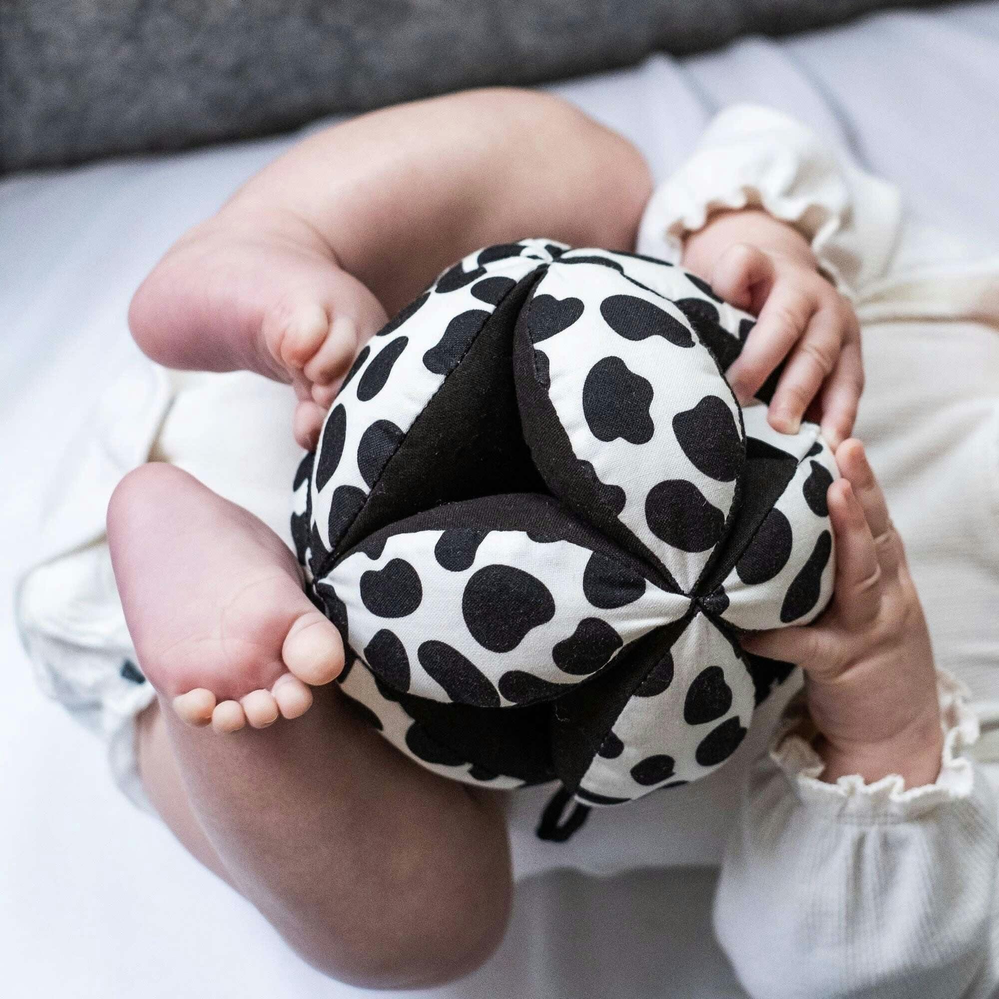 SENSORY GRASP BALL - suitable from birth