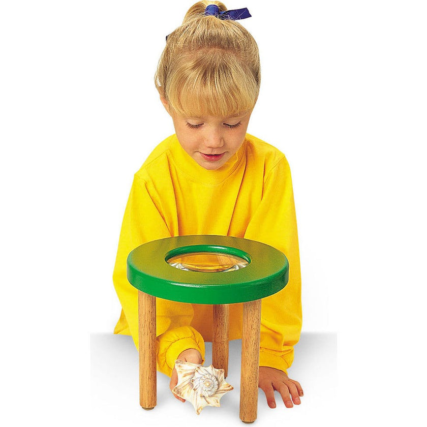 Magnification Science Station