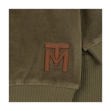 V-Neck Emblem Ensemble